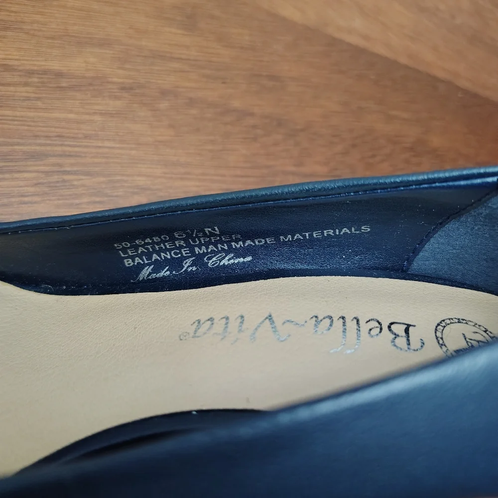New Bella Vita Navy Blue Heels Classic Pumps - Picture 3 of 5